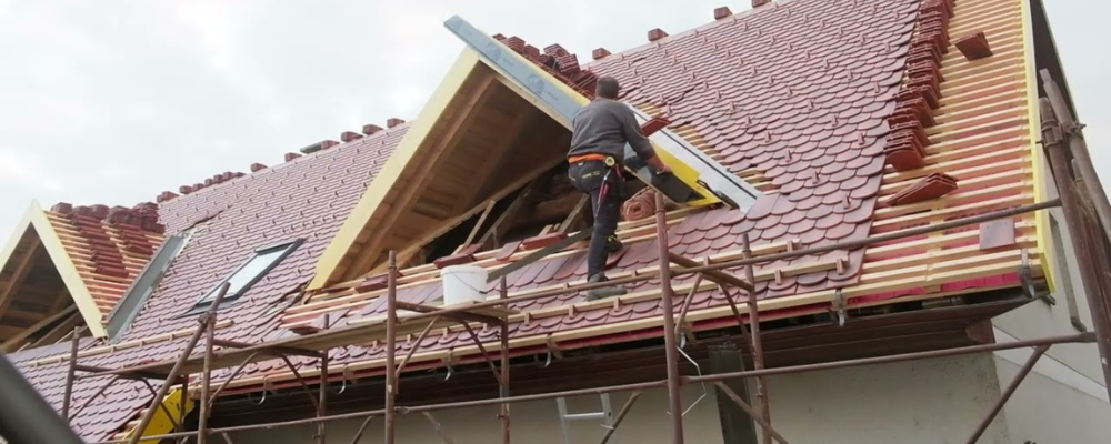 Wat Kost een Dakrenovatie? Uw Gids voor Dakrenovatie Kosten